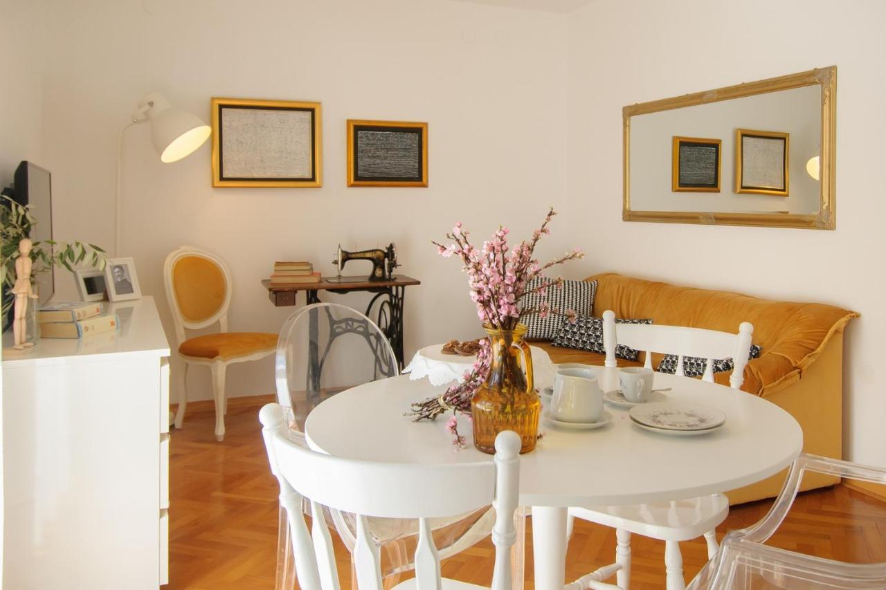 Julie City Centre Porec Apartment Esterno foto