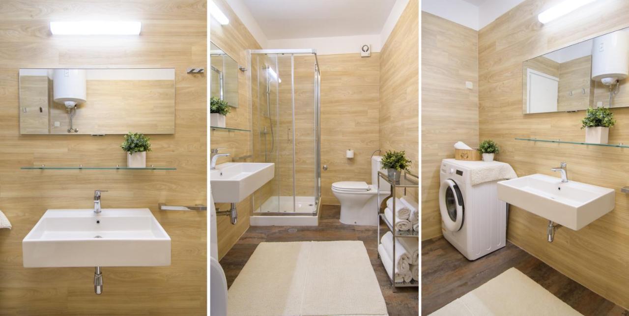 Julie City Centre Porec Apartment Esterno foto